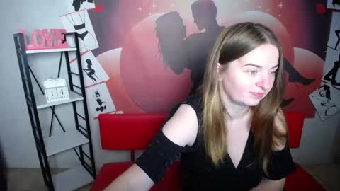 FreyaDak online show from December 2025 06:01:02 PM