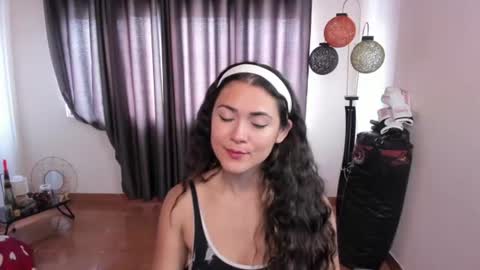 Snapshot of freyarouge chatting on July 2026 06:21:01 PM freyarouge online show from July 2026 06:21:01 PM