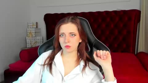 Snapshot of freyavey chatting on January 2026 05:31:01 AM FreyaVey online show from January 2026 05:31:01 AM