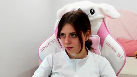 Snapshot of freyavey chatting on January 2026 05:34:02 AM FreyaVey online show from January 2026 05:34:02 AM