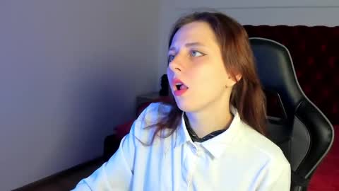FreyaVeys online show from May 2026 05:15:01 AM