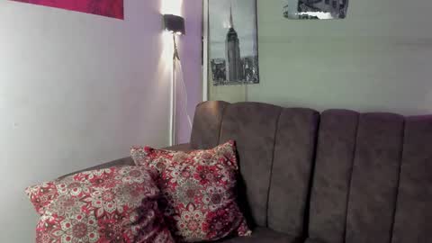 Snapshot of frezzita_ chatting on November 2025 08:42:02 PM Frezzita online show from November 2025 08:42:02 PM