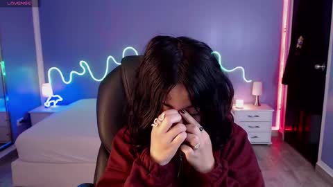 frida_lassi_ online show from February 2025 11:54:01 AM