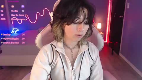 frida_lassi_ online show from March 2025 06:45:02 PM