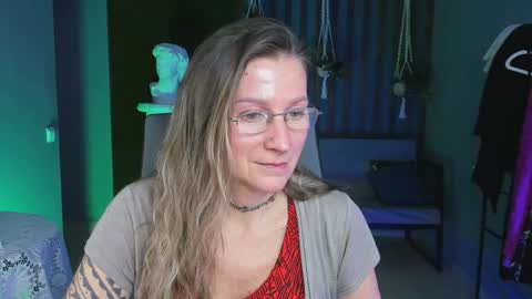 Snapshot of fridatander chatting on January 2025 03:02:01 PM Frida Tander online show from January 2025 03:02:01 PM