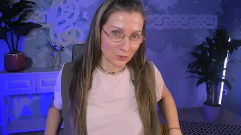 Snapshot of fridatander chatting on February 2025 08:42:02 PM Frida Tander online show from February 2025 08:42:02 PM