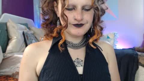 Snapshot of friskyflowers chatting on September 2025 06:29:02 PM cherry online show from September 2025 06:29:02 PM