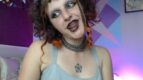Snapshot of friskyflowers chatting on September 2025 02:27:02 AM cherry online show from September 2025 02:27:02 AM