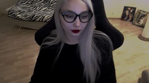 Snapshot of fromsun_forsoul chatting on October 2025 11:02:01 PM Lilith online show from October 2025 11:02:01 PM