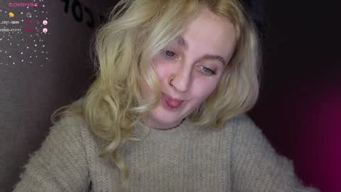 Snapshot of frosty_blueberries4 chatting on December 2024 12:40:02 PM ANA online show from December 2024 12:40:02 PM