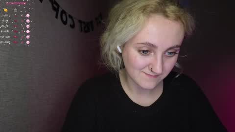 Snapshot of frosty_blueberries4 chatting on December 2024 07:10:01 PM ANA online show from December 2024 07:10:01 PM