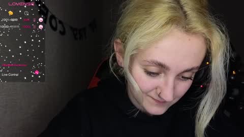 Snapshot of frosty_blueberries4 chatting on January 2025 10:57:01 AM ANA online show from January 2025 10:57:01 AM