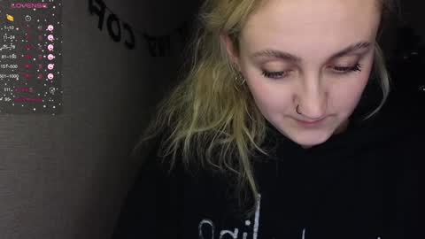 Snapshot of frosty_blueberries4 chatting on January 2025 09:37:01 PM ANA online show from January 2025 09:37:01 PM