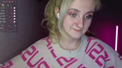 Snapshot of frosty_blueberries4 chatting on January 2025 12:25:02 AM ANA online show from January 2025 12:25:02 AM