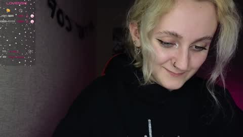 Snapshot of frosty_blueberries4 chatting on January 2025 06:46:01 PM ANA online show from January 2025 06:46:01 PM