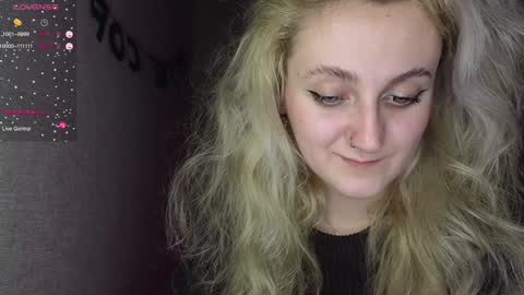 Snapshot of frosty_blueberries4 chatting on January 2025 06:02:01 PM ANA online show from January 2025 06:02:01 PM