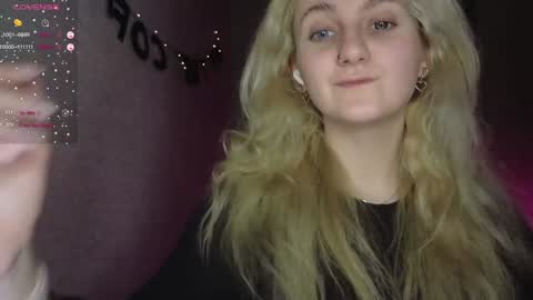 Snapshot of frosty_blueberries4 chatting on February 2025 06:27:02 PM ANA online show from February 2025 06:27:02 PM