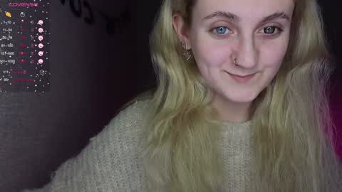Snapshot of frosty_blueberries4 chatting on February 2025 11:34:01 AM ANA online show from February 2025 11:34:01 AM