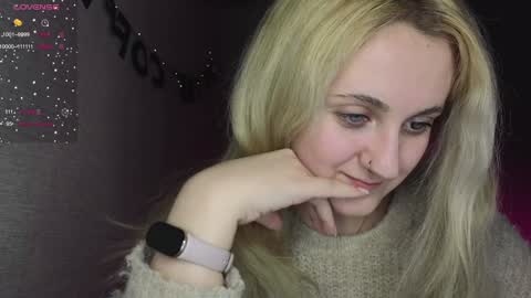 Snapshot of frosty_blueberries4 chatting on February 2025 01:21:02 PM ANA online show from February 2025 01:21:02 PM