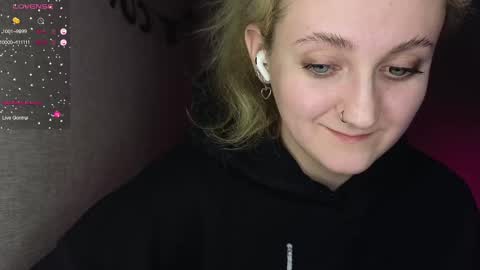 Snapshot of frosty_blueberries4 chatting on February 2025 06:11:02 AM ANA online show from February 2025 06:11:02 AM