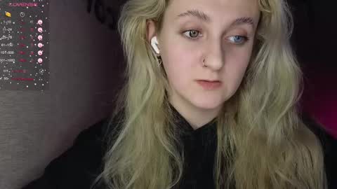 Snapshot of frosty_blueberries4 chatting on February 2025 06:03:01 PM ANA online show from February 2025 06:03:01 PM