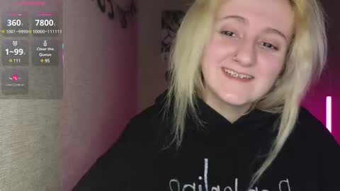 Snapshot of frosty_blueberries4 chatting on March 2025 08:00:01 PM ANA online show from March 2025 08:00:01 PM
