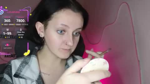 Snapshot of frosty_blueberries4 chatting on October 2025 10:29:02 PM ANA online show from October 2025 10:29:02 PM