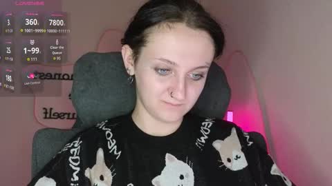 Snapshot of frosty_blueberries4 chatting on October 2025 11:00:02 AM ANA online show from October 2025 11:00:02 AM