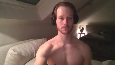 Snapshot of frozenyoga chatting on February 2025 09:20:02 PM frozenyoga online show from February 2025 09:20:02 PM