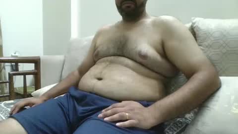 fruti loops  Bull online show from February 2025 06:20:02 PM