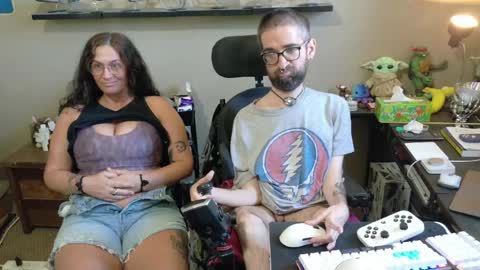 fuck_i_dunno online show from June 2026 07:08:02 PM