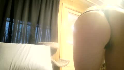 Snapshot of fuckanaries69 chatting on November 2025 07:07:02 PM Aries69 online show from November 2025 07:07:02 PM