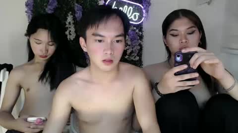   online show from February 2025 01:37:01 PM