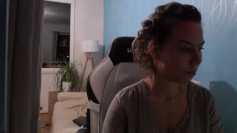 La online show from October 2025 09:46:01 PM