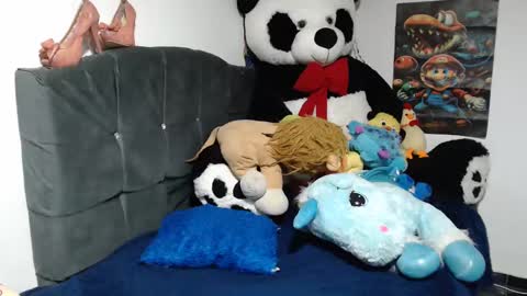 Snapshot of fucking_temptation1 chatting on December 2024 12:32:02 AM Mia and Gary online show from December 2024 12:32:02 AM