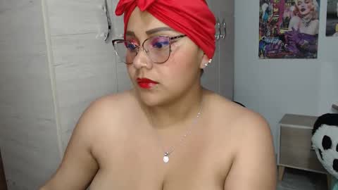 Snapshot of fucking_temptation1 chatting on October 2025 01:53:02 AM Mia and Gary online show from October 2025 01:53:02 AM