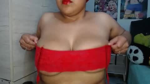 Snapshot of fucking_temptation1 chatting on November 2025 02:22:01 AM Mia and Gary online show from November 2025 02:22:01 AM