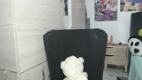 Snapshot of fucking_temptation1 chatting on November 2025 01:48:01 AM Mia and Gary online show from November 2025 01:48:01 AM