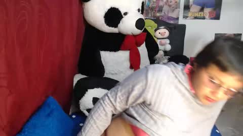 Mia and Gary  online show from February 2026 02:10:02 AM