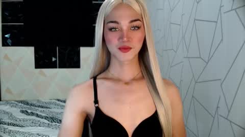 MISS IVANA online show from January 2026 11:32:02 PM