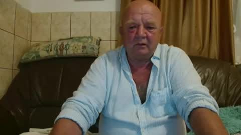 fullballs6 online show from September 2025 01:51:02 AM