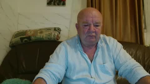 fullballs6 online show from December 2025 03:00:02 AM