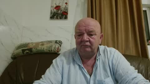 fullballs6 online show from December 2025 02:05:01 AM