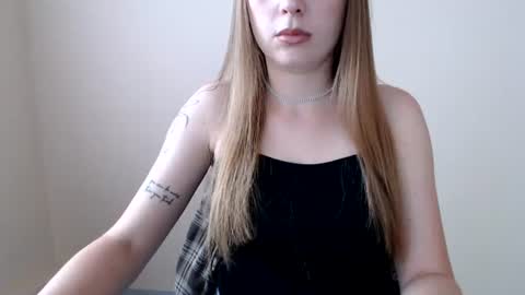 Snapshot of funemma000 chatting on July 2026 09:05:01 AM Emma online show from July 2026 09:05:01 AM