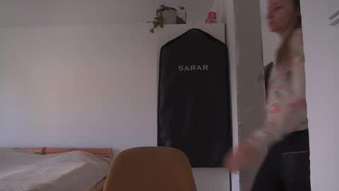 Snapshot of funservice chatting on November 2025 08:14:01 AM funservice online show from November 2025 08:14:01 AM