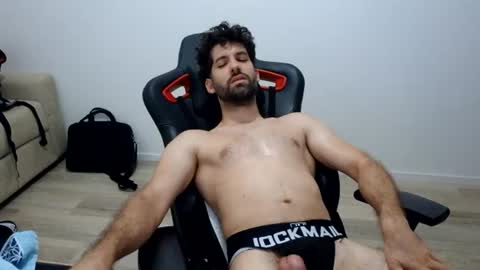 KiKi online show from July 2026 07:49:01 PM