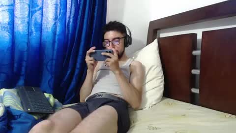 andrew online show from May 2026 02:25:01 PM