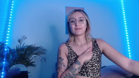 Snapshot of gabb_rioss chatting on January 2025 01:19:01 AM Gabriela online show from January 2025 01:19:01 AM