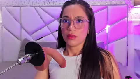 gabbieskinny online show from March 2026 12:09:01 PM