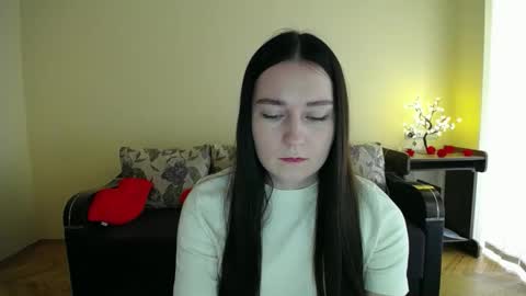 Snapshot of gabby_di chatting on May 2026 09:36:01 AM Jaklin online show from May 2026 09:36:01 AM